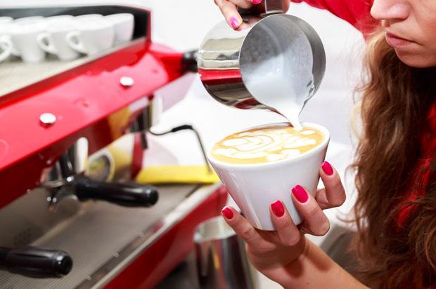 girl making coffee